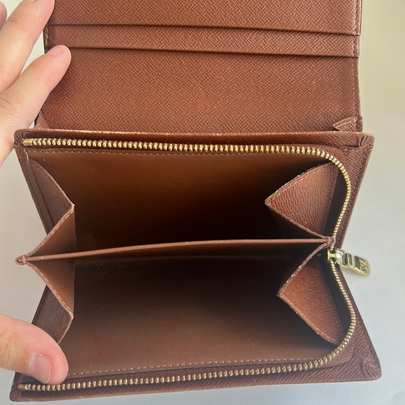 Louis Vuitton Coffre-fort Wallet - Picture 7 of 9